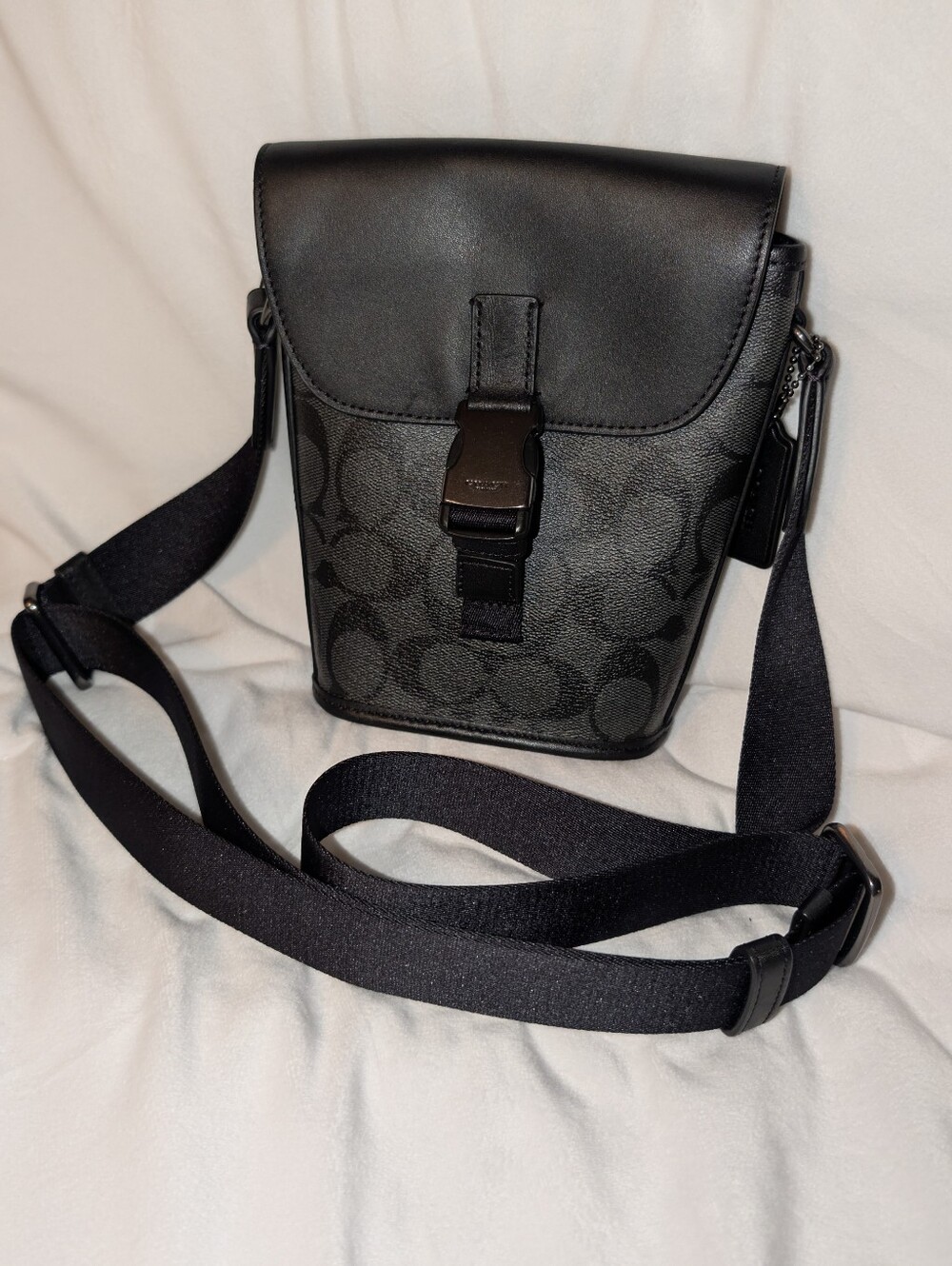 Coach Track Small Flap Crossbody Signature Canvas Black